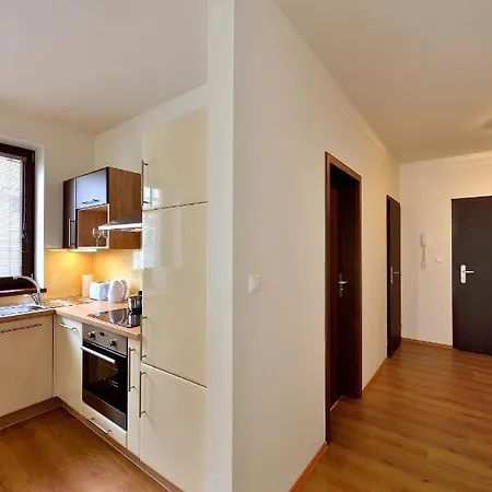 Short By Ambiente Hotell 3*