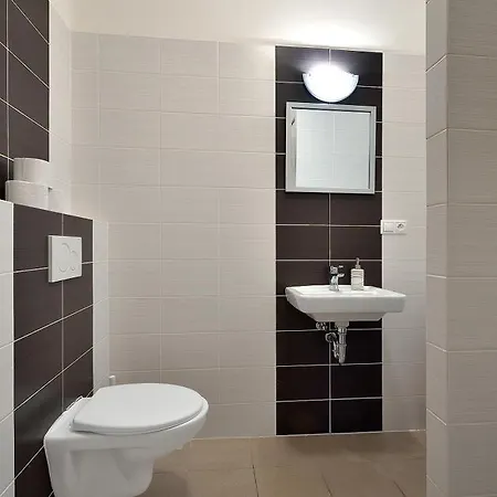 Short By Ambiente Hotell