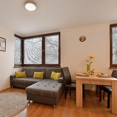 Short By Ambiente 3* 布拉迪斯拉发